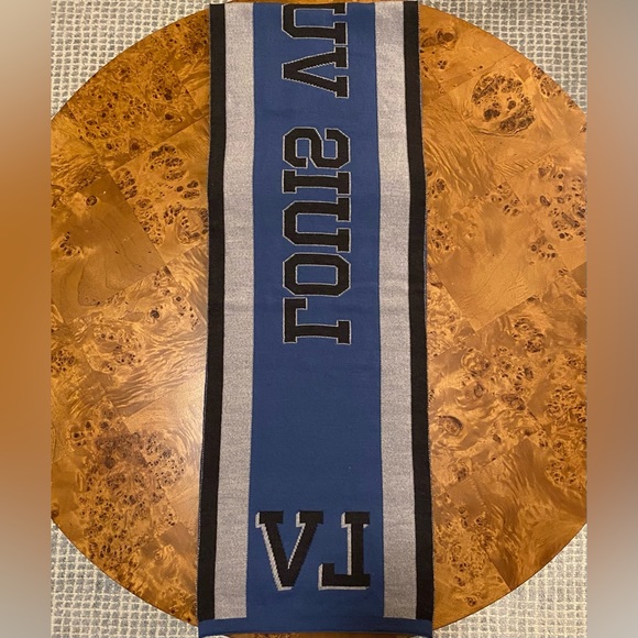 M70529 Echarpes LV League Blue Scarf (Rare Limited Edition Style) - Picture 5 of 8